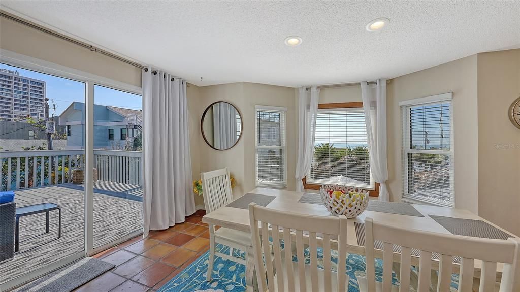 待售: $3,195,000 (5 贝兹, 4 浴室, 3260 平方英尺)