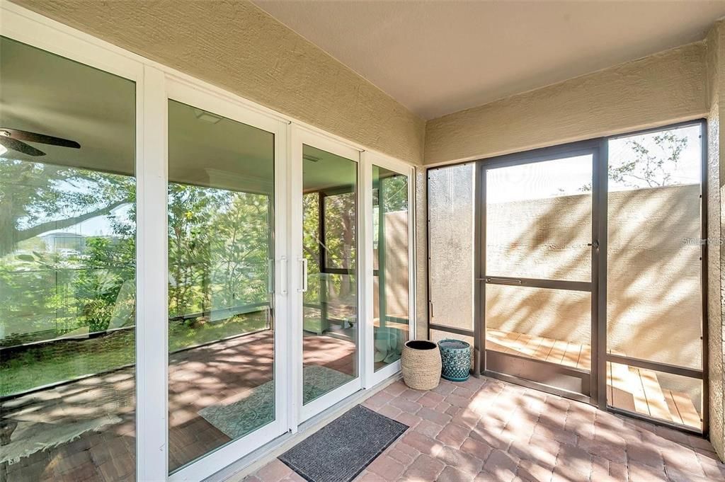 出租: $3,500 (3 贝兹, 2 浴室, 2400 平方英尺)