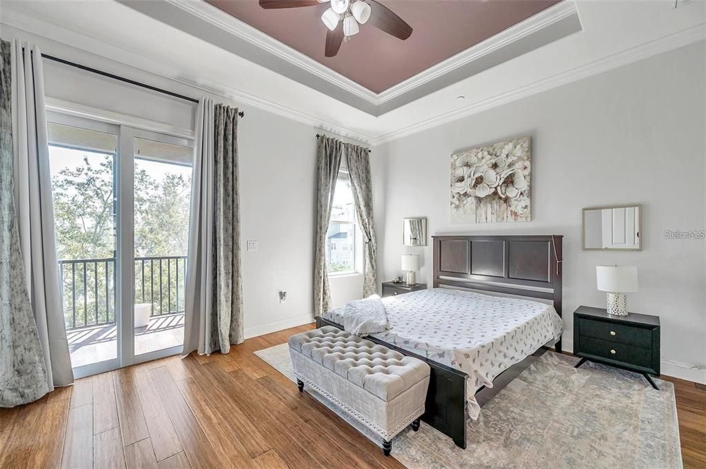 出租: $3,500 (3 贝兹, 2 浴室, 2400 平方英尺)