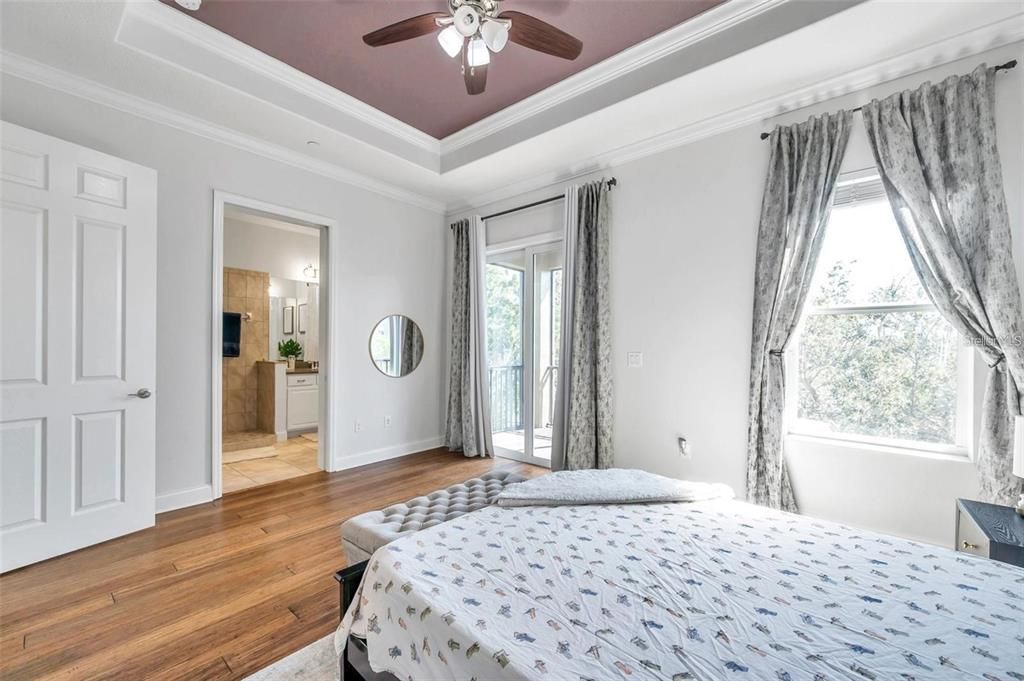 出租: $3,500 (3 贝兹, 2 浴室, 2400 平方英尺)