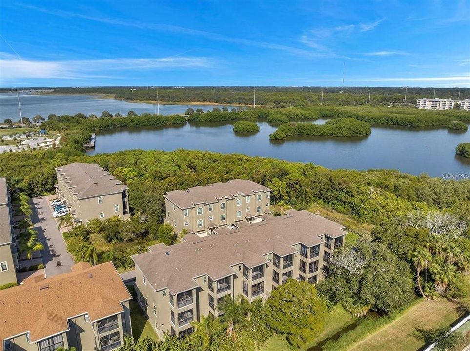 出租: $3,500 (3 贝兹, 2 浴室, 2400 平方英尺)