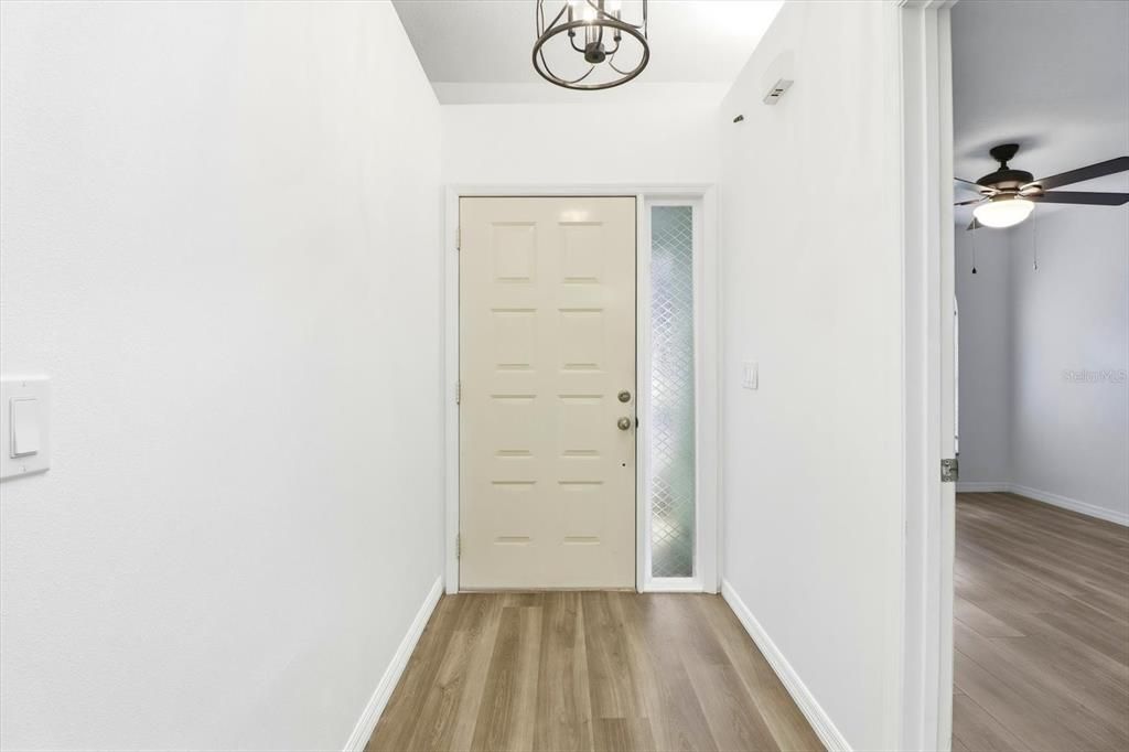 待售: $245,000 (2 贝兹, 2 浴室, 1195 平方英尺)