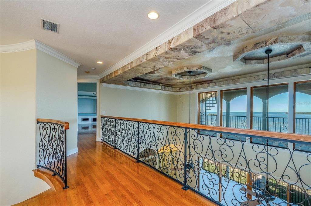 For Sale: $3,100,000 (5 beds, 6 baths, 6122 Square Feet)