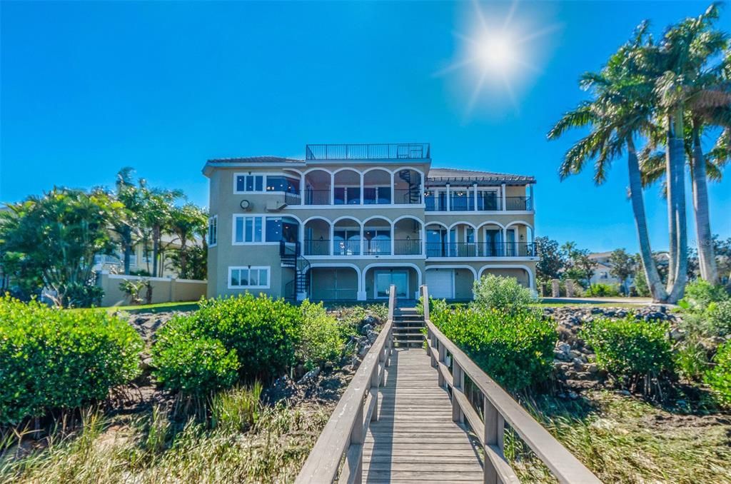 For Sale: $3,100,000 (5 beds, 6 baths, 6122 Square Feet)