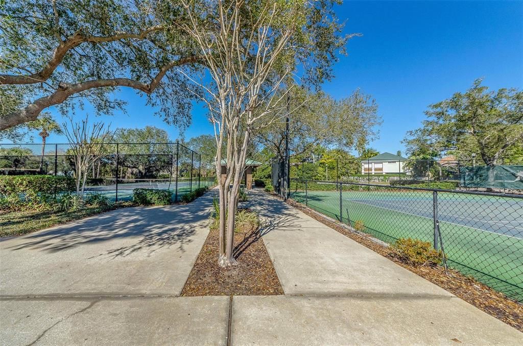 For Sale: $3,100,000 (5 beds, 6 baths, 6122 Square Feet)