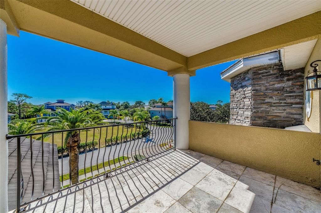 For Sale: $3,100,000 (5 beds, 6 baths, 6122 Square Feet)