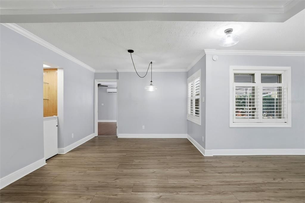 Под контрактом: $510,000 (3 спален, 2 ванн, 1486 Квадратных фут)