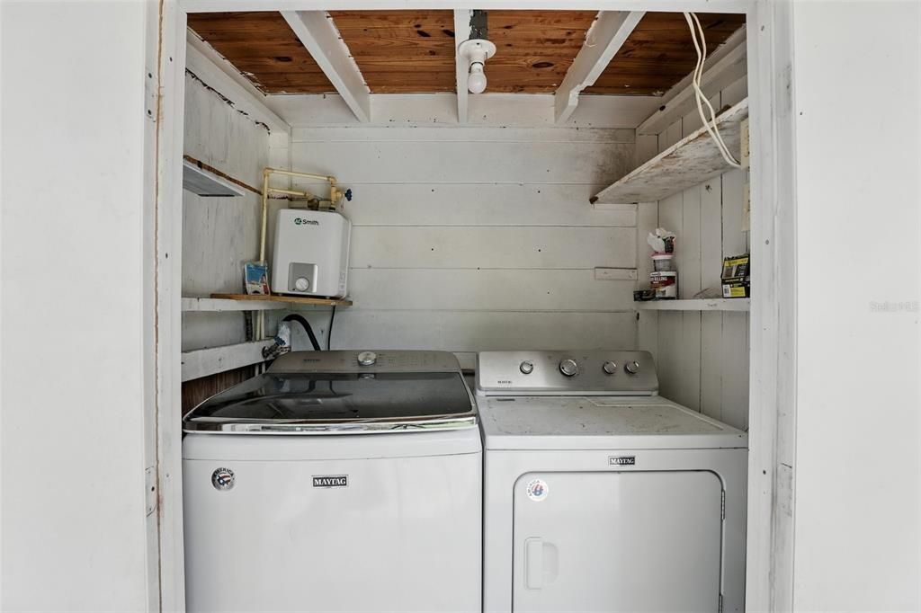 Под контрактом: $510,000 (3 спален, 2 ванн, 1486 Квадратных фут)