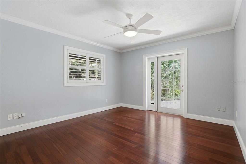 Под контрактом: $510,000 (3 спален, 2 ванн, 1486 Квадратных фут)