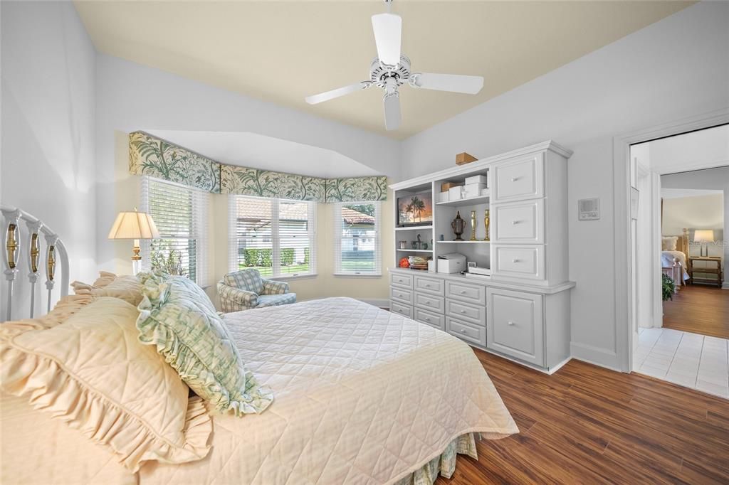 For Sale: $1,935,000 (3 beds, 3 baths, 4069 Square Feet)