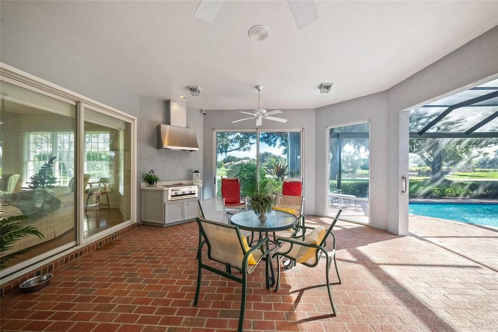 For Sale: $1,935,000 (3 beds, 3 baths, 4069 Square Feet)