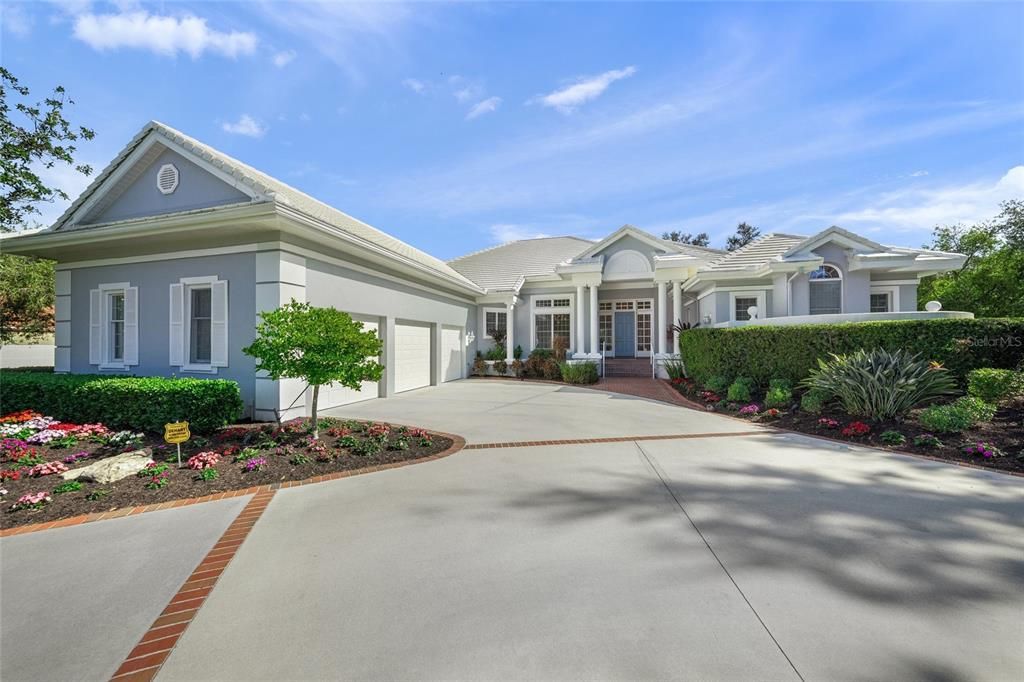 For Sale: $1,935,000 (3 beds, 3 baths, 4069 Square Feet)