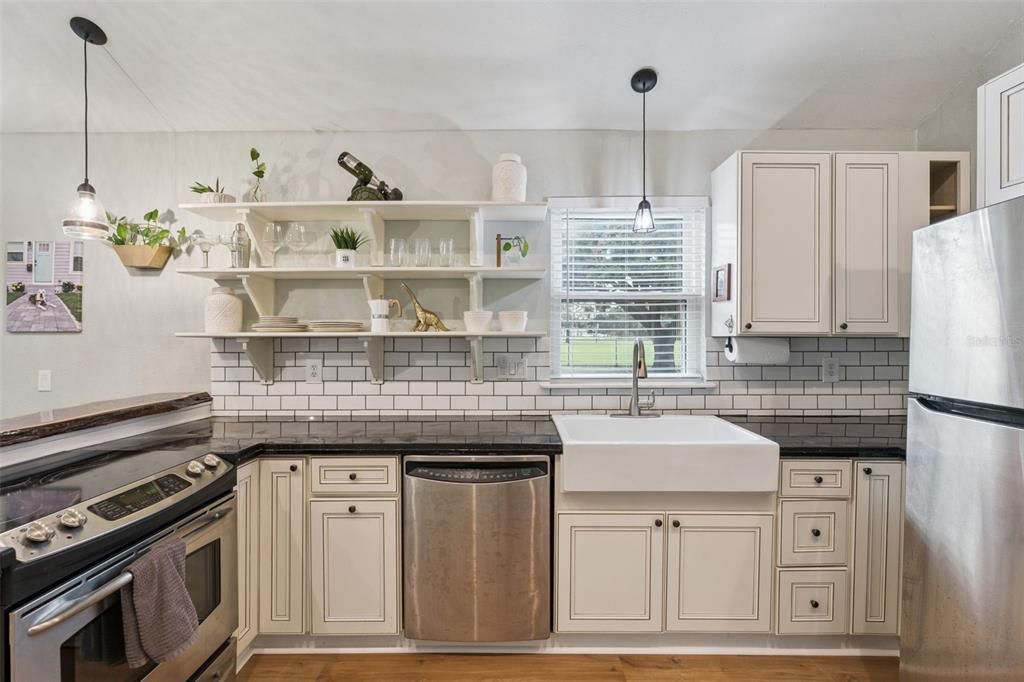 En Venta: $475,000 (2 camas, 2 baños, 760 Pies cuadrados)