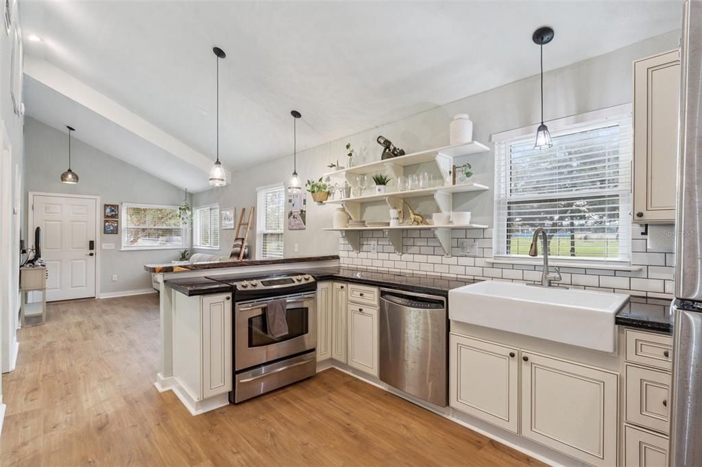 En Venta: $475,000 (2 camas, 2 baños, 760 Pies cuadrados)