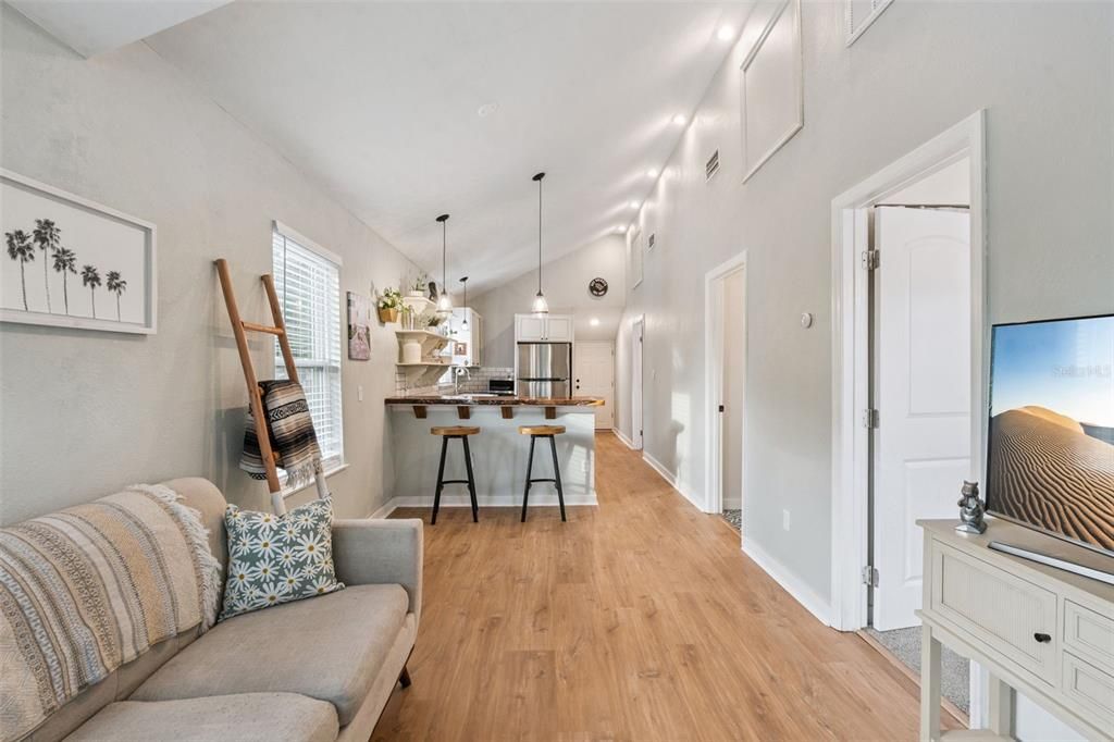 En Venta: $475,000 (2 camas, 2 baños, 760 Pies cuadrados)