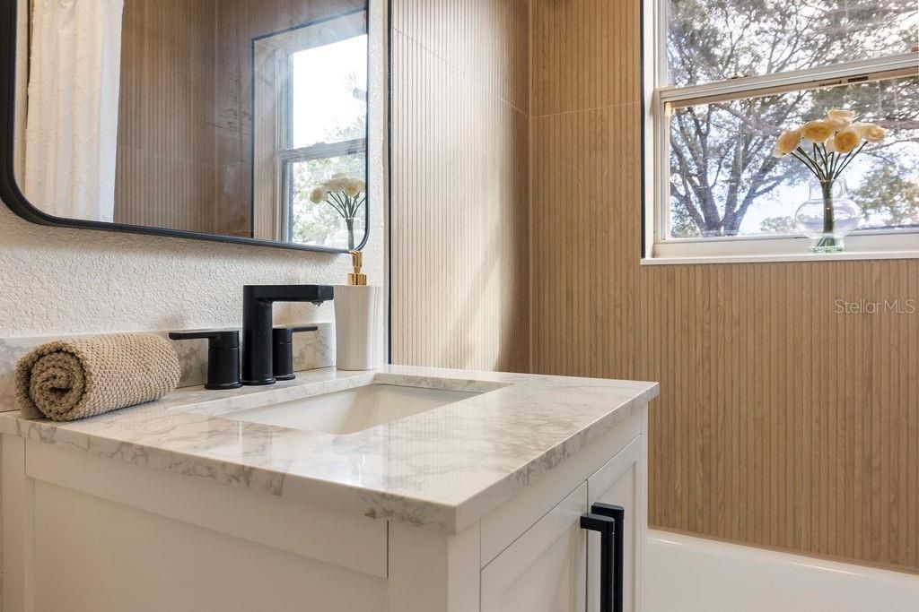 For Sale: $349,000 (3 beds, 2 baths, 1632 Square Feet)