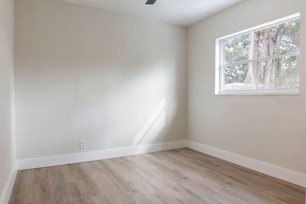 For Sale: $349,000 (3 beds, 2 baths, 1632 Square Feet)