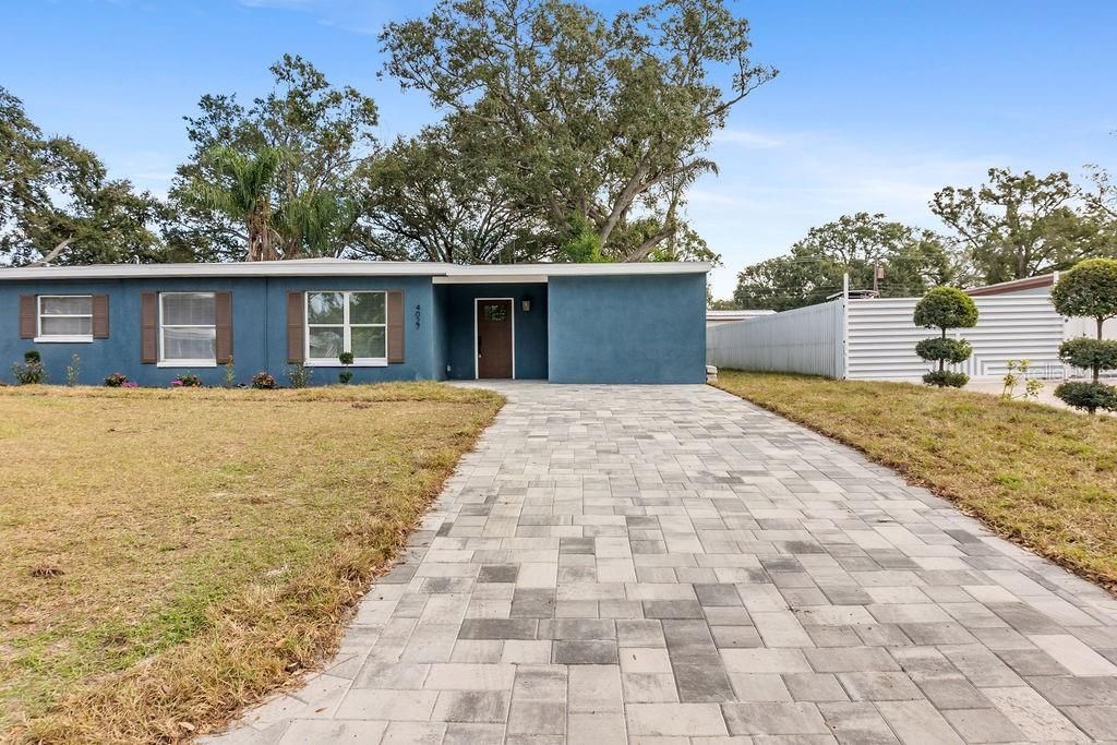 For Sale: $349,000 (3 beds, 2 baths, 1632 Square Feet)