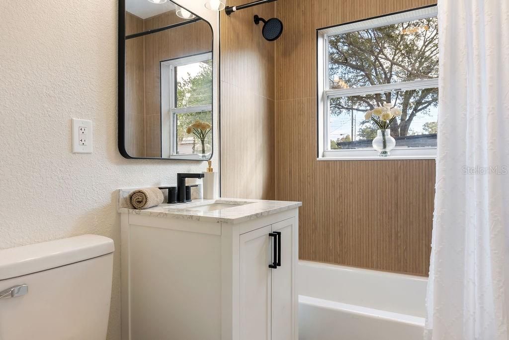 For Sale: $349,000 (3 beds, 2 baths, 1632 Square Feet)