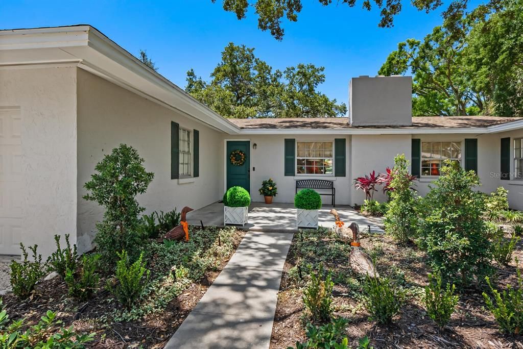 For Sale: $3,850,000 (2 beds, 2 baths, 2156 Square Feet)