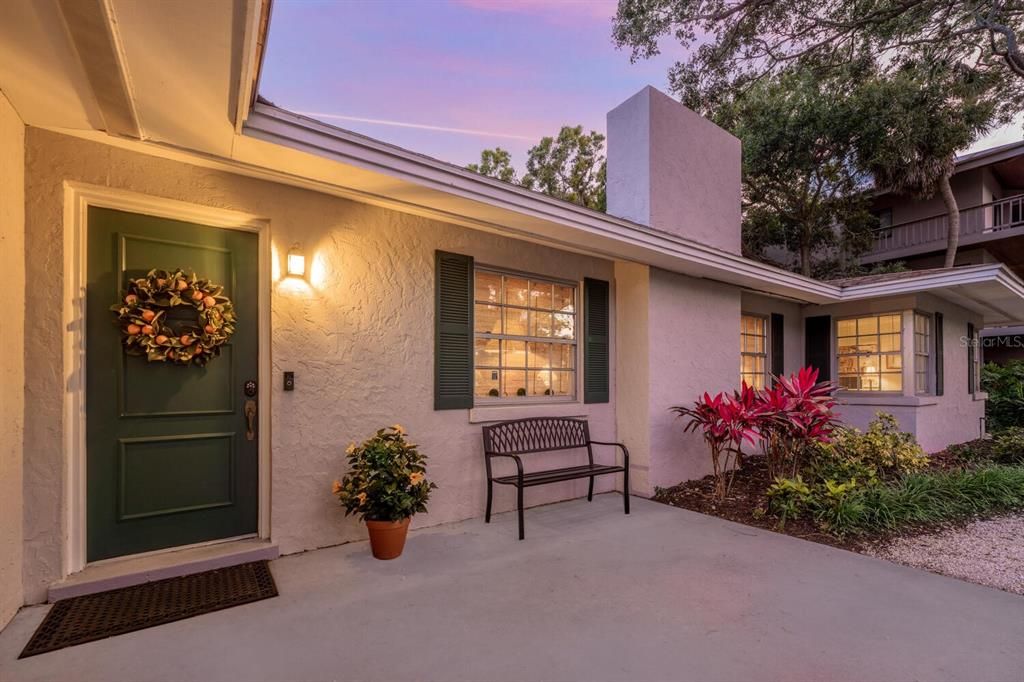 For Sale: $3,850,000 (2 beds, 2 baths, 2156 Square Feet)