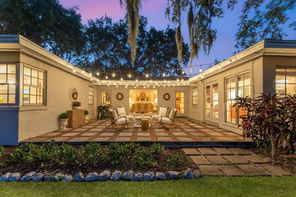 For Sale: $3,850,000 (2 beds, 2 baths, 2156 Square Feet)