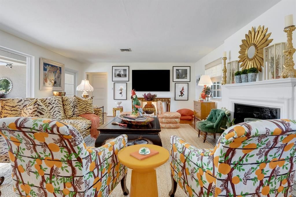 For Sale: $3,850,000 (2 beds, 2 baths, 2156 Square Feet)