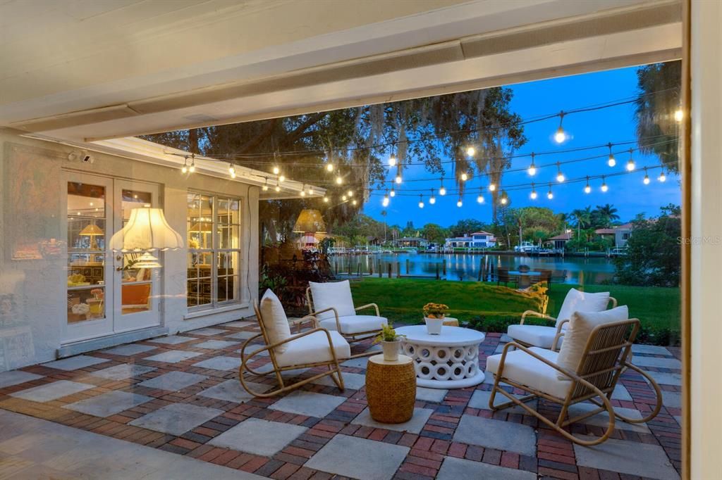 For Sale: $3,850,000 (2 beds, 2 baths, 2156 Square Feet)