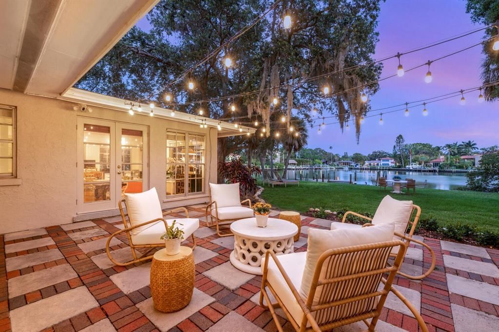 For Sale: $3,850,000 (2 beds, 2 baths, 2156 Square Feet)