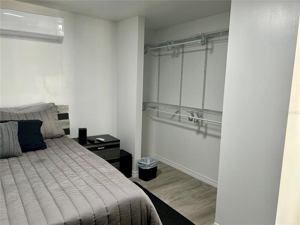 For Sale: $195,000 (2 beds, 1 baths, 768 Square Feet)