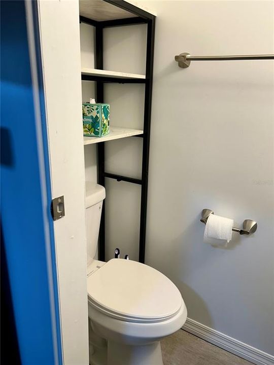 For Sale: $195,000 (2 beds, 1 baths, 768 Square Feet)