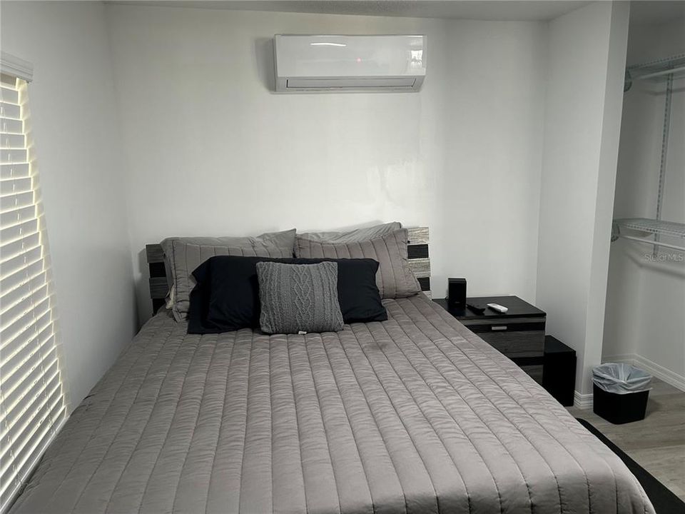 For Sale: $195,000 (2 beds, 1 baths, 768 Square Feet)