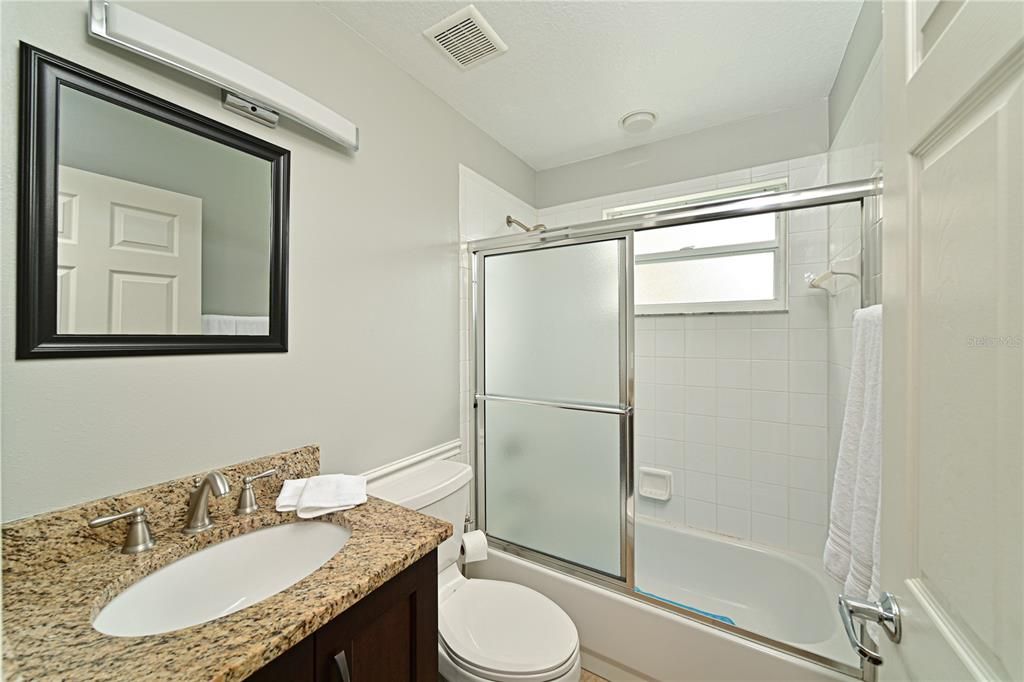 En Venta: $263,000 (2 camas, 2 baños, 1346 Pies cuadrados)