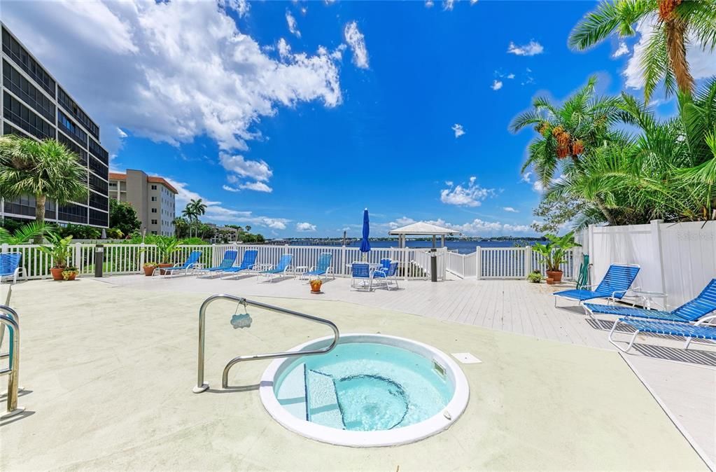 待售: $399,000 (2 贝兹, 2 浴室, 1152 平方英尺)