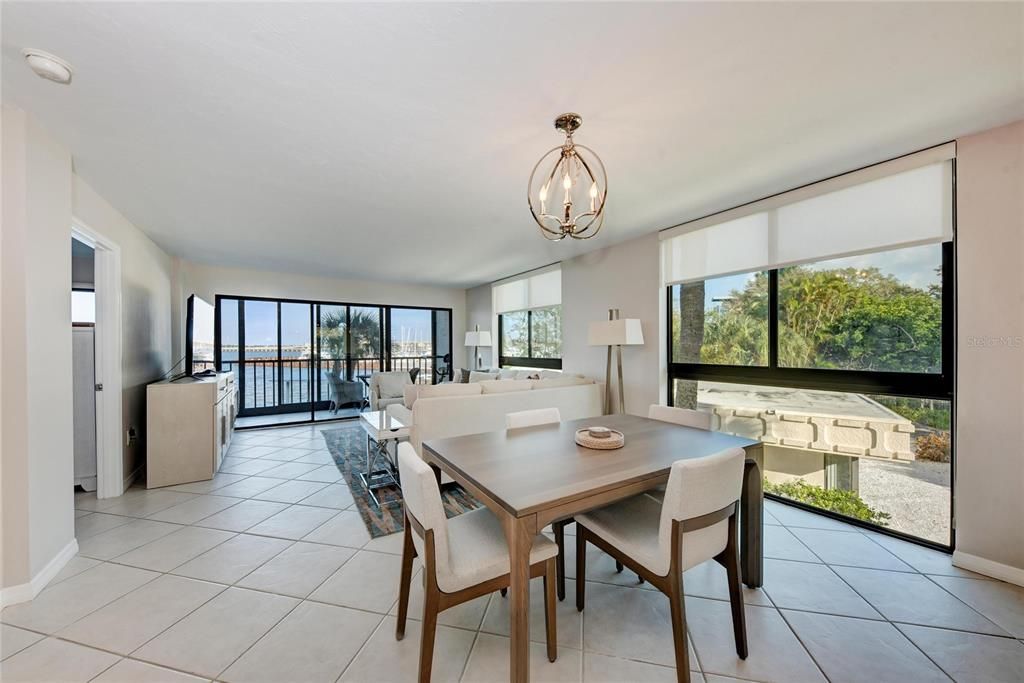 待售: $399,000 (2 贝兹, 2 浴室, 1152 平方英尺)