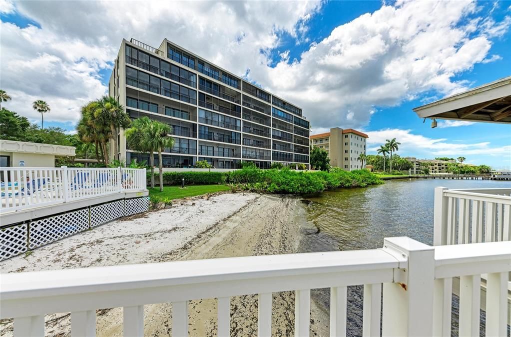 待售: $399,000 (2 贝兹, 2 浴室, 1152 平方英尺)