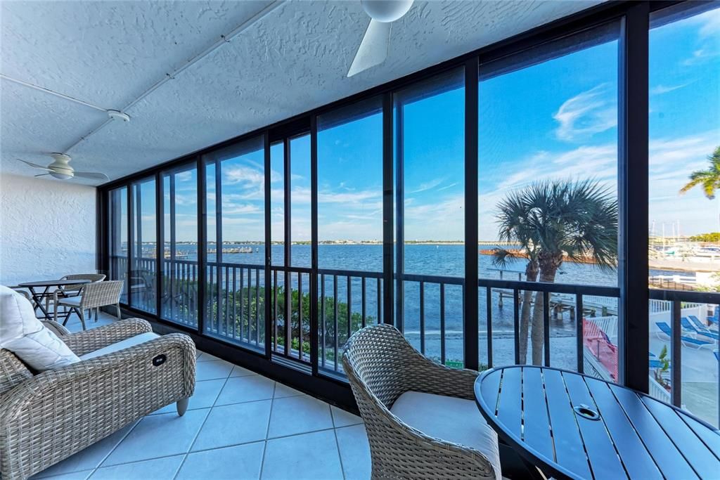 待售: $399,000 (2 贝兹, 2 浴室, 1152 平方英尺)