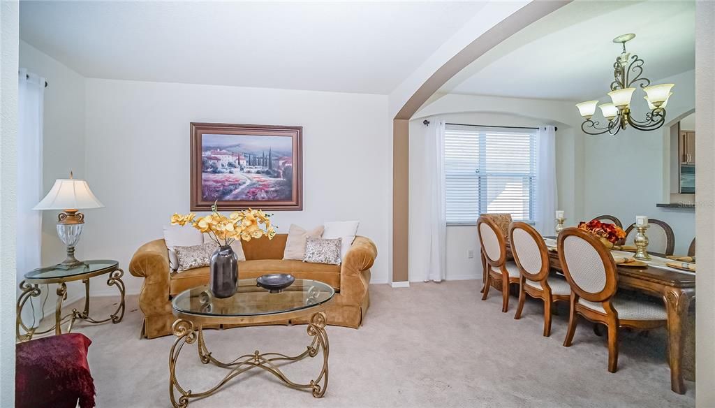 En Renta: $3,350 (6 camas, 4 baños, 2874 Pies cuadrados)