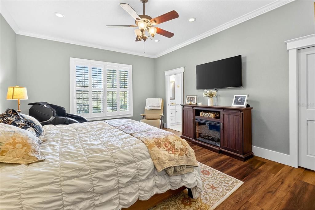 For Sale: $969,900 (5 beds, 3 baths, 2446 Square Feet)