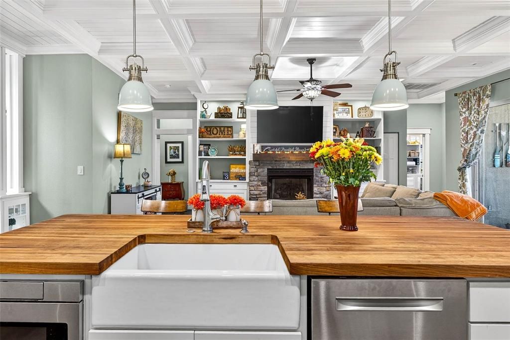 For Sale: $969,900 (5 beds, 3 baths, 2446 Square Feet)