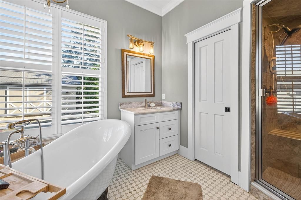 For Sale: $969,900 (5 beds, 3 baths, 2446 Square Feet)