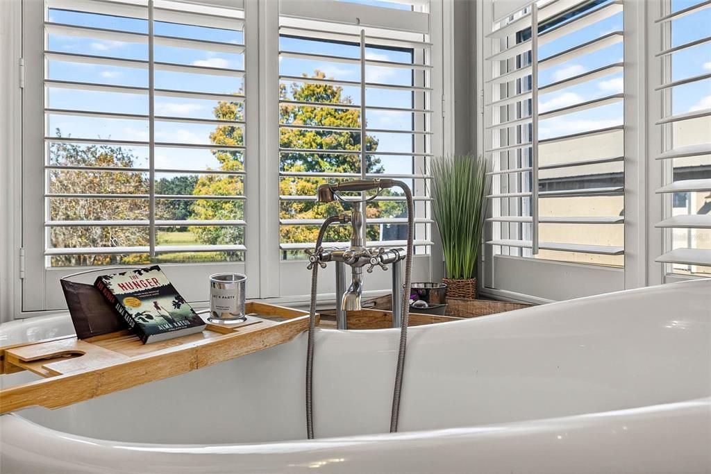 For Sale: $969,900 (5 beds, 3 baths, 2446 Square Feet)