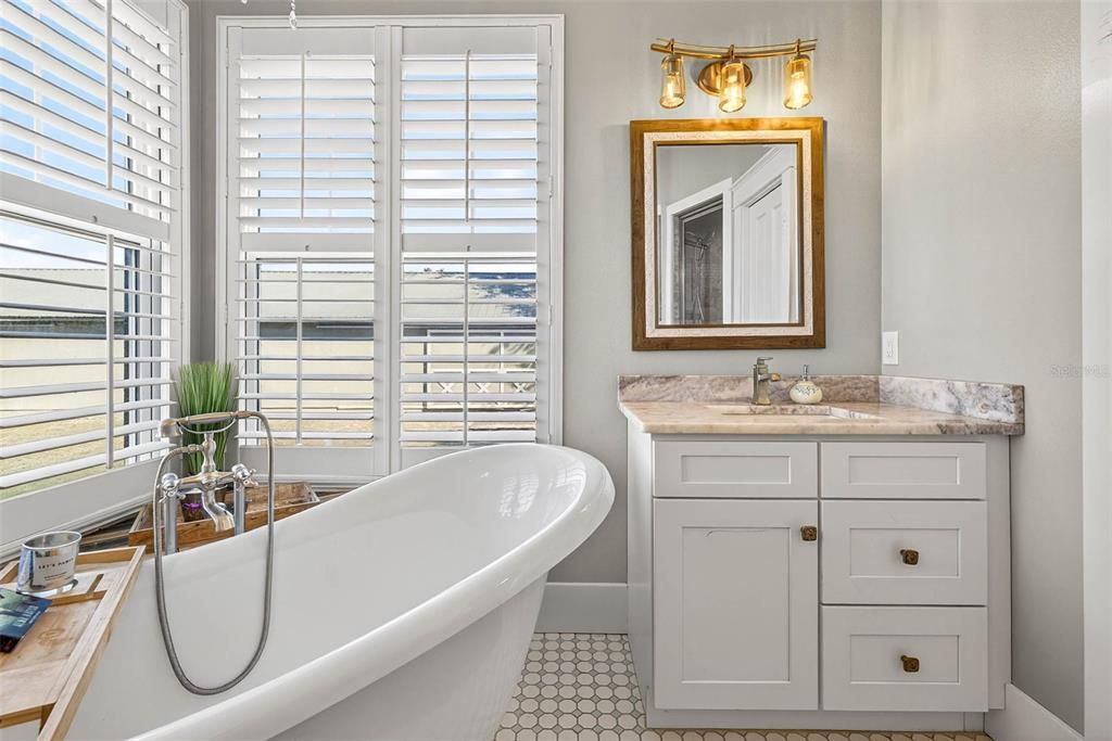 For Sale: $969,900 (5 beds, 3 baths, 2446 Square Feet)