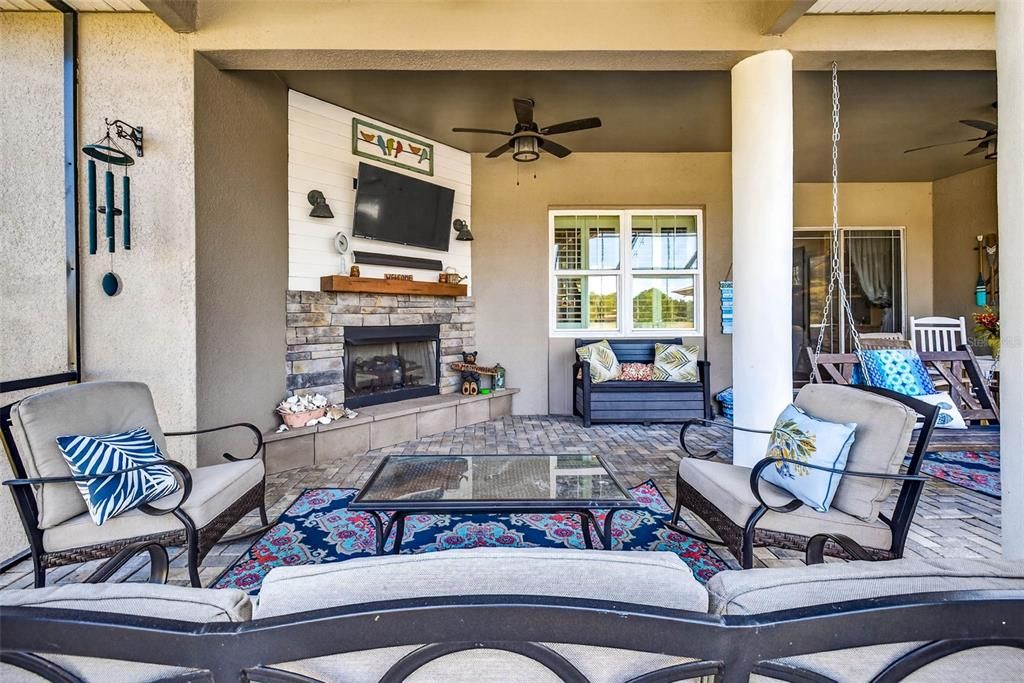 For Sale: $969,900 (5 beds, 3 baths, 2446 Square Feet)