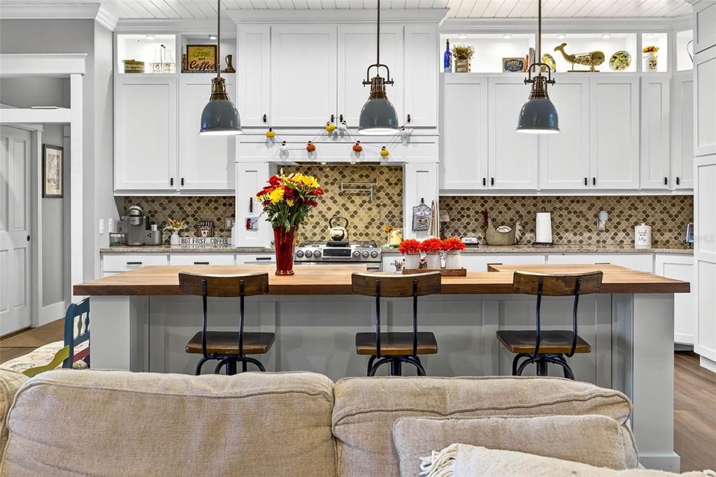 For Sale: $969,900 (5 beds, 3 baths, 2446 Square Feet)