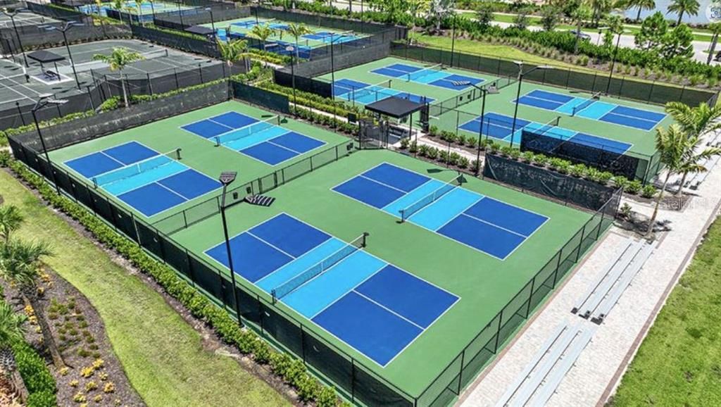 For Sale: $614,990 (3 beds, 3 baths, 3004 Square Feet)