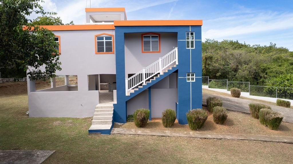 For Sale: $595,000 (3 beds, 3 baths, 1020 Square Feet)