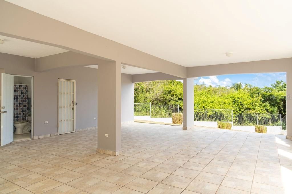 For Sale: $595,000 (3 beds, 3 baths, 1020 Square Feet)