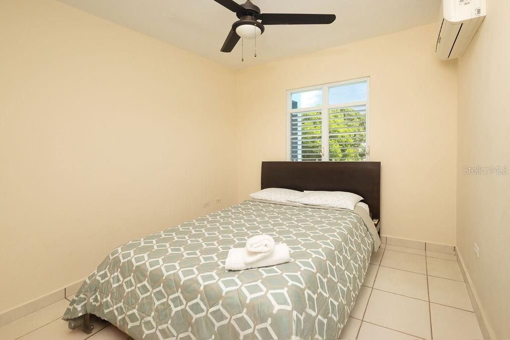 For Sale: $595,000 (3 beds, 3 baths, 1020 Square Feet)