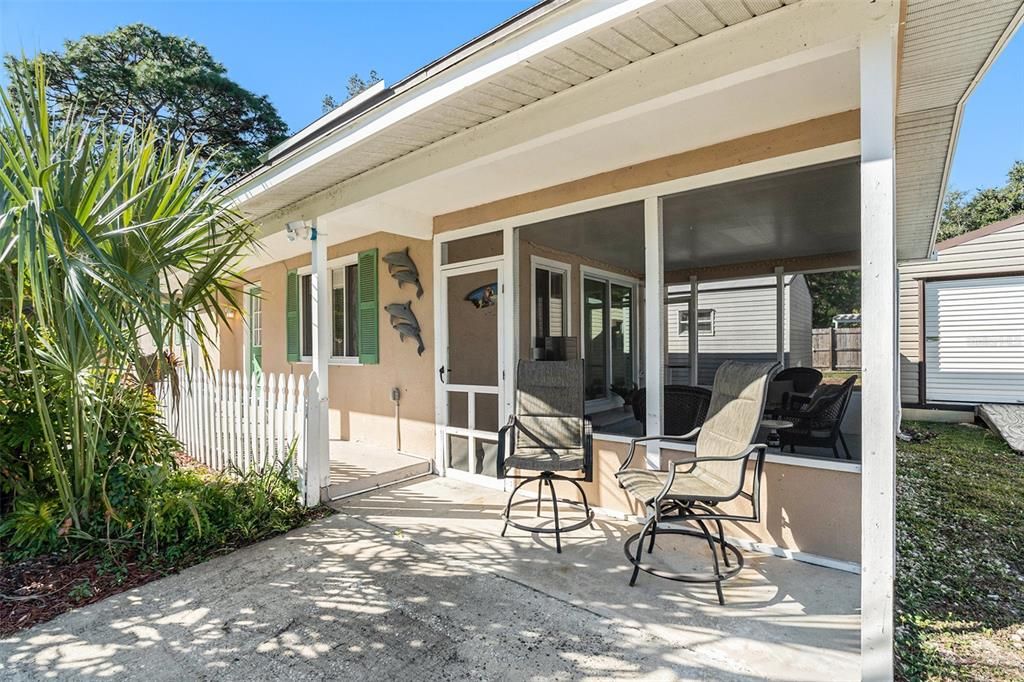 For Sale: $250,000 (3 beds, 2 baths, 1020 Square Feet)